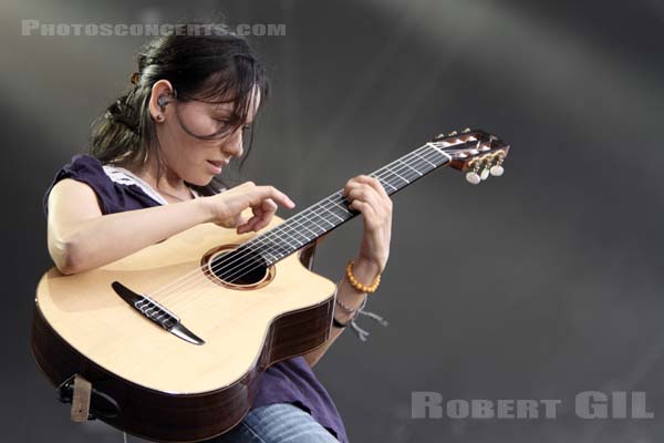 RODRIGO Y GABRIELA - 2010-06-26 - PARIS - Hippodrome de Longchamp - 